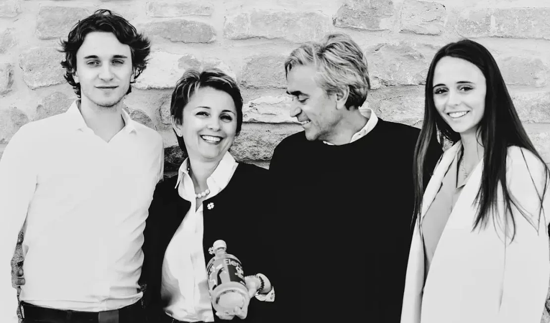 Elena und Luca mit ihren Kindern