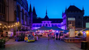 Bubbles Night im Hofkino Zürich: Schaumwein, 6-Gang-Menü & Kinoabend